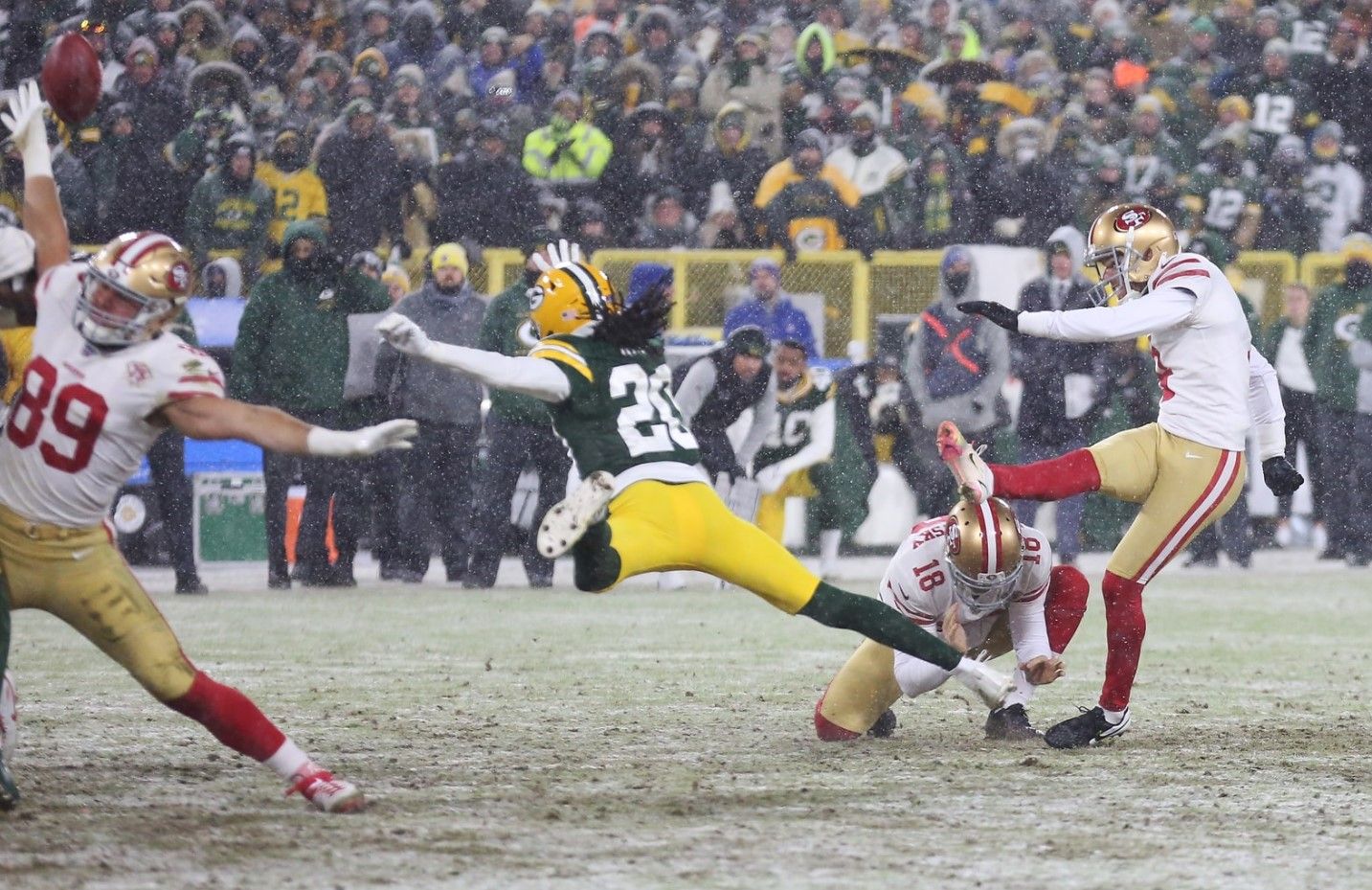 Bears legend Robbie Gould kicks 49ers over the Packers, 13-10