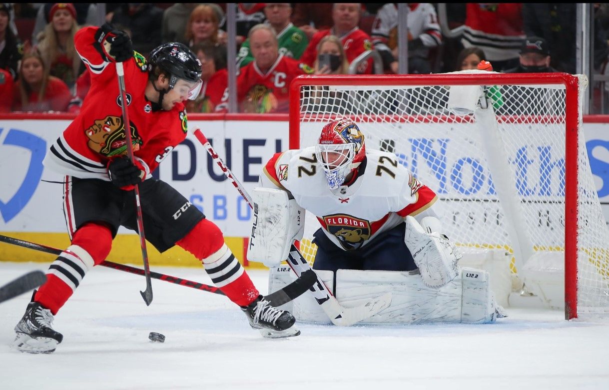 Barkov leads Panthers to 5-2 victory over Blackhawks