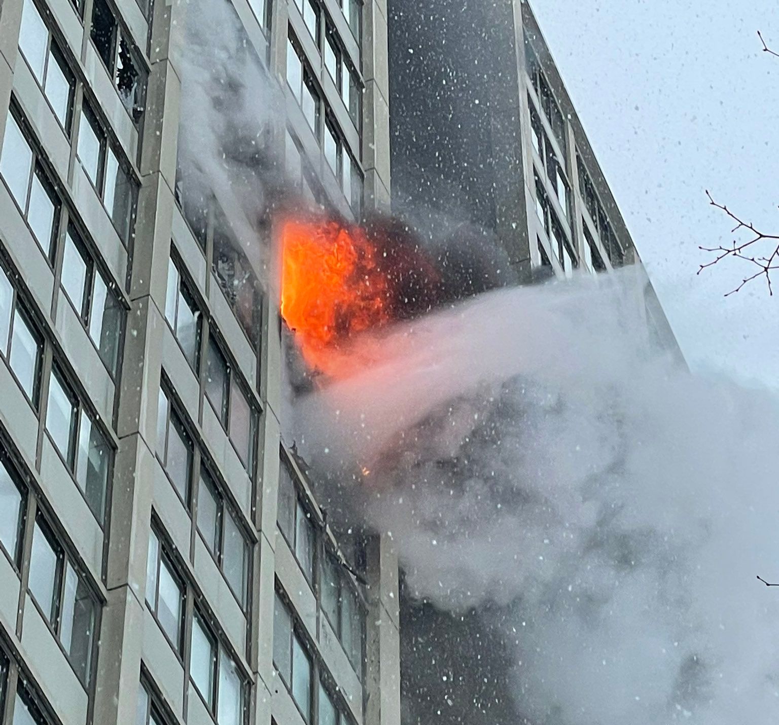 Officials: Deadly Chicago high-rise fire was accidental