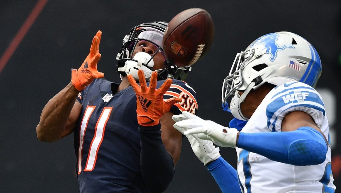 Fields, Bears bounce back to beat winless Lions 24-14