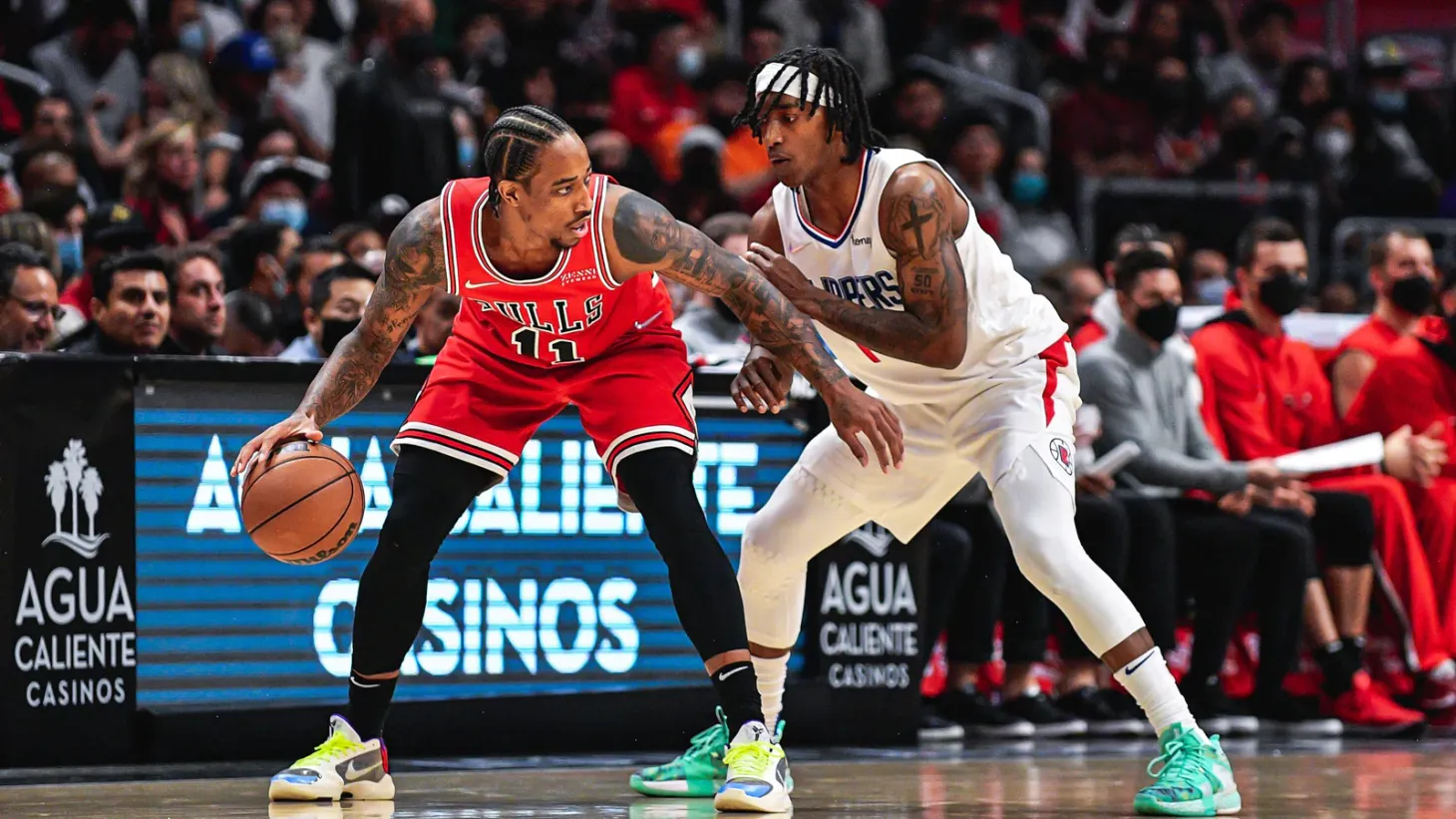 DeRozan, LaVine in double digits, Bulls end Clippers' streak