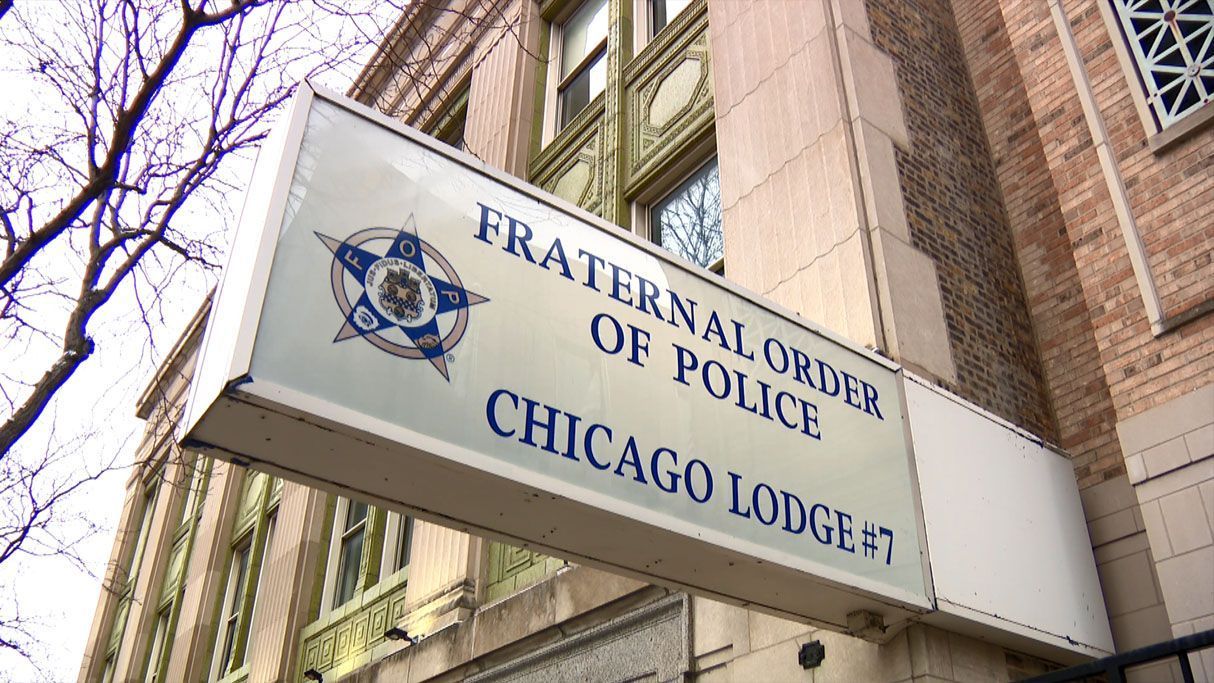 Chicago drops police union lawsuit over vaccine mandate