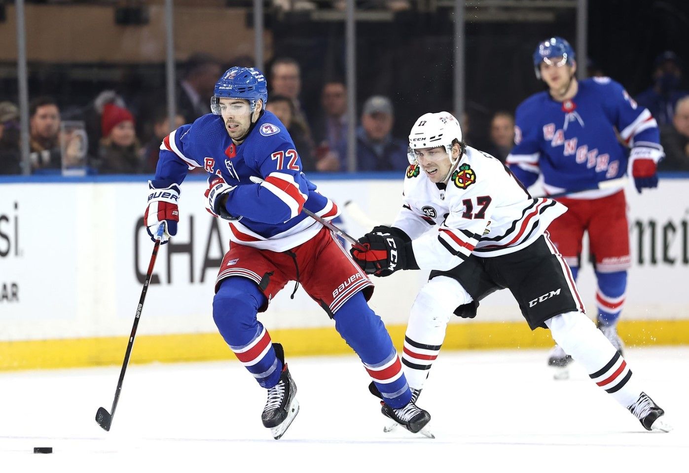 Strome, Panarin lead Rangers to 3-2 win over Blackhawks