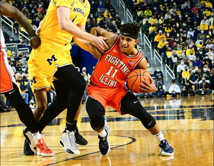 Cockburn, Plummer help No. 15 Illinois beat Michigan 93-85