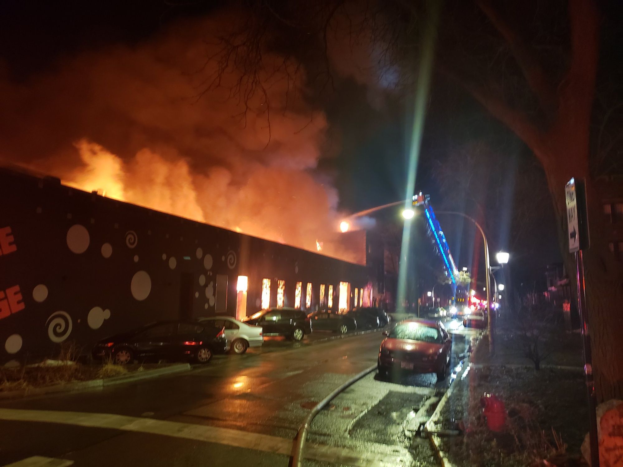 Apartment building fire spreads and destroys Chicago brewery