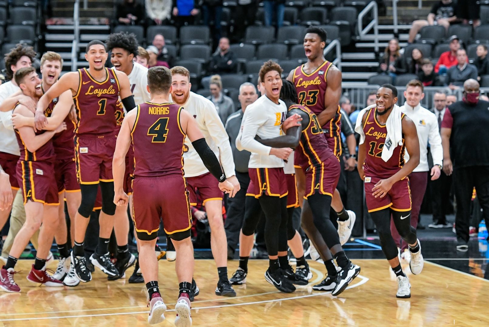 Loyola beats Drake, returns to NCAA Tournament