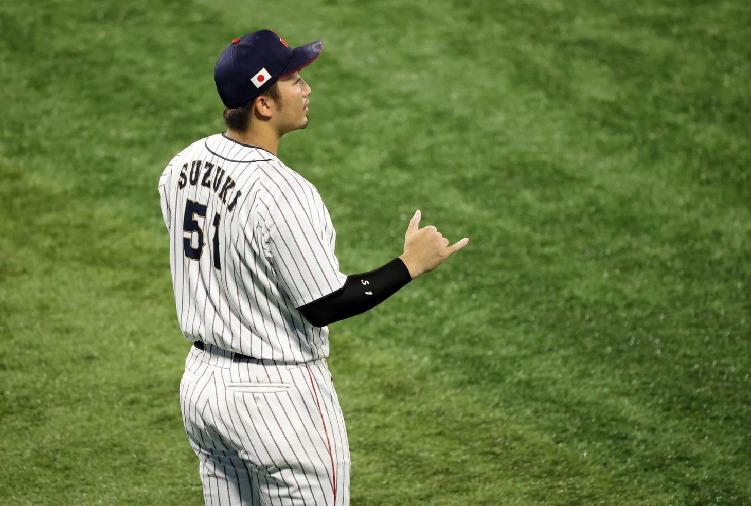 Japanese OF Suzuki finalizes 5-year deal with new-look Cubs