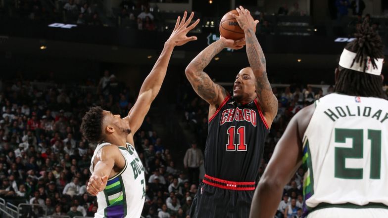 DeRozan scores 41 as Bulls beat Bucks 114-110 to tie series