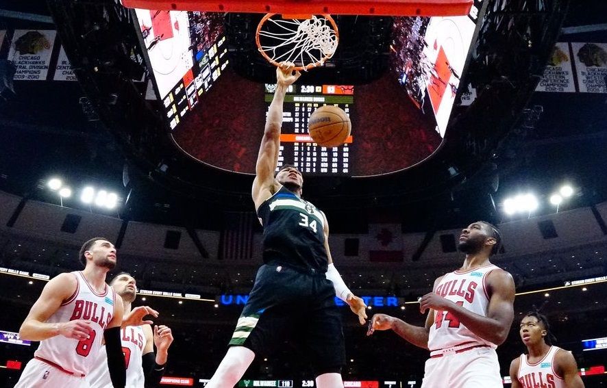 Allen scores 27, Bucks beat Bulls 119-95 to take 3-1 lead