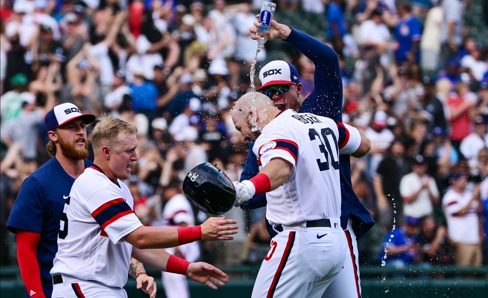 Burger gets game-winning hit as White Sox beat Cubs 5-4