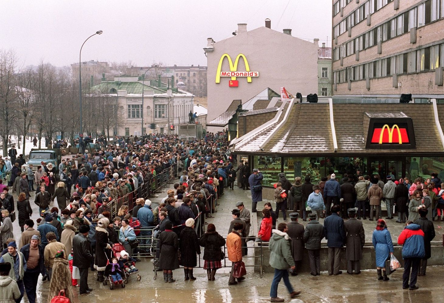 De-Arching: McDonald's to sell Russia business, exit country