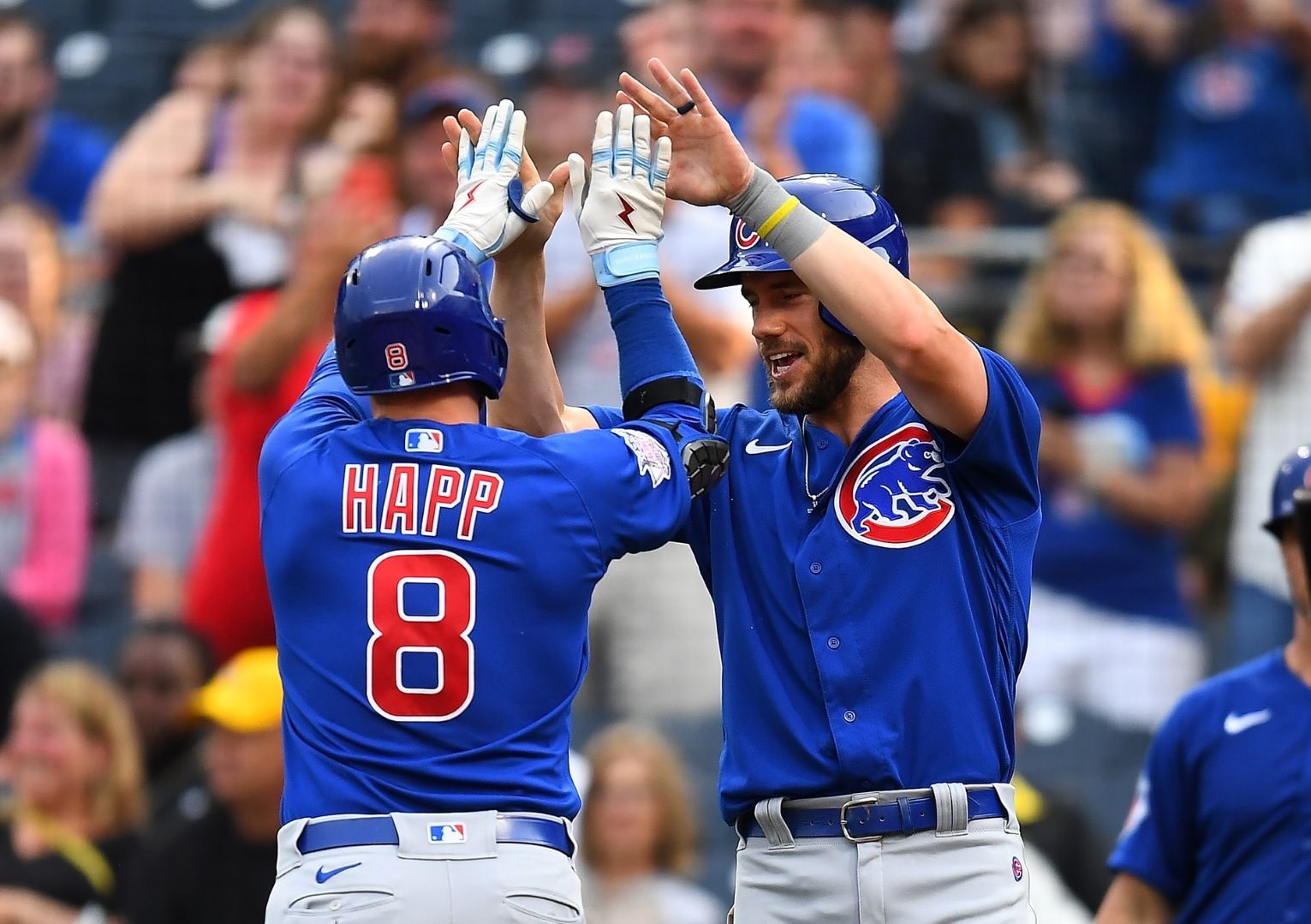 Rivas slam, Happ and Wisdom homer, Cubs rout Pirates 14-5