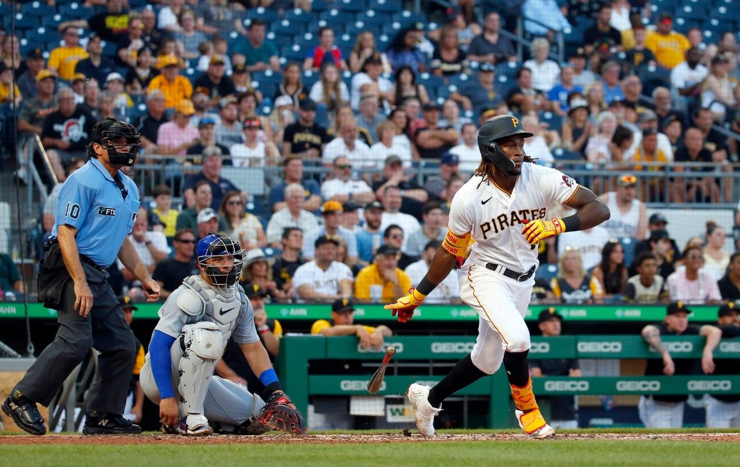 Rookies Madris, Contreras lead Pirates to 7-1 win over Cubs