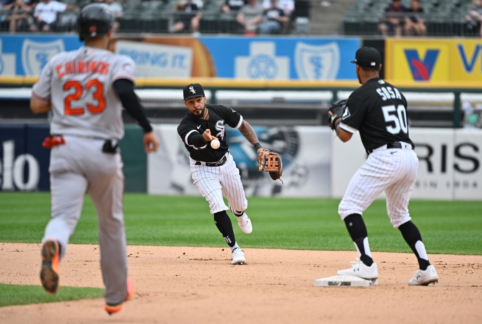 Mateo slugs Orioles past White Sox for 4th straight win