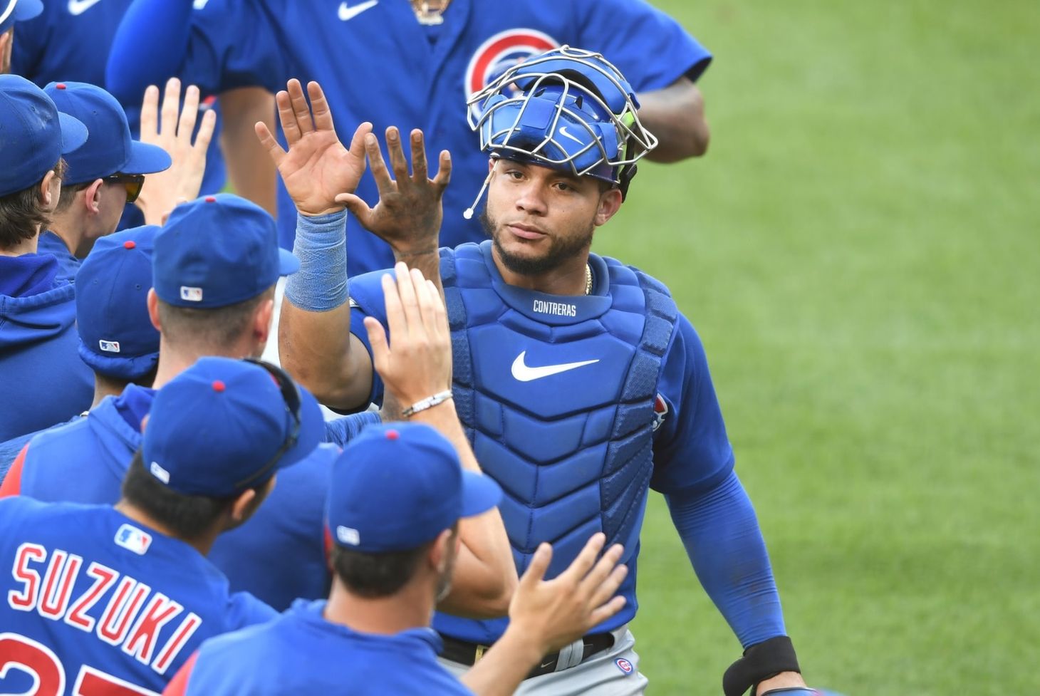 Contreras hits 2 homers, Cubs outlast contending O's 3-2