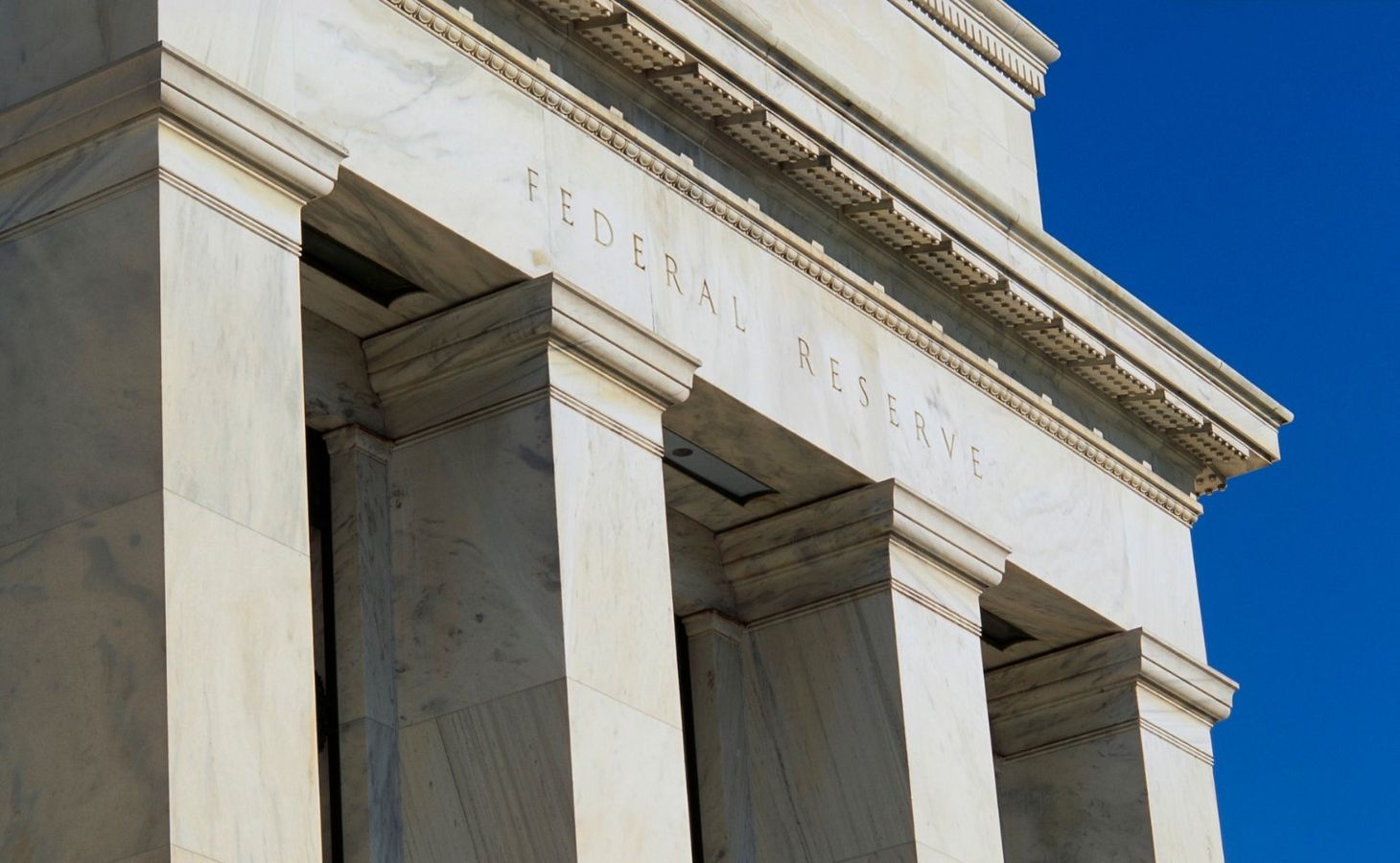 Fed official: New real-time payment system starts summer '23