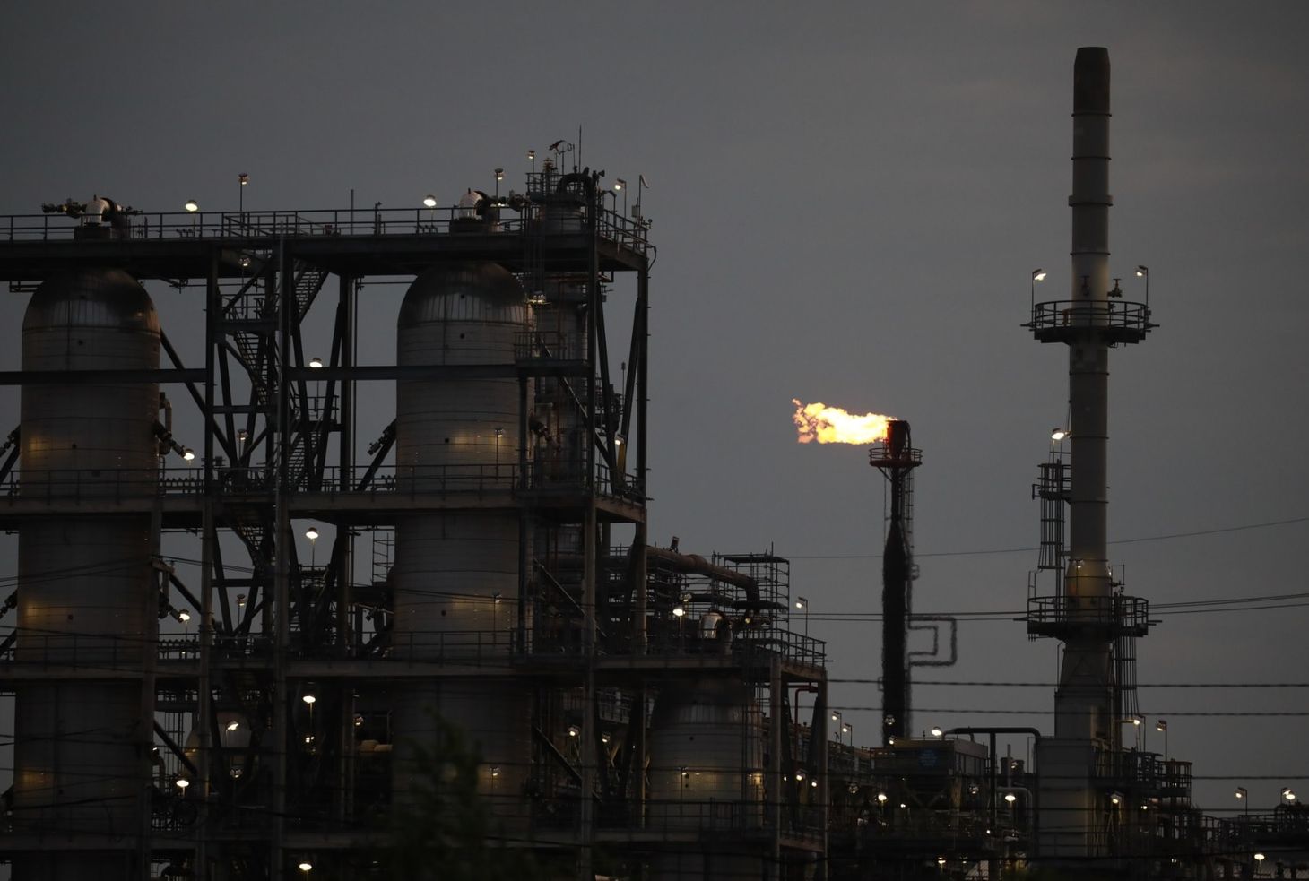 EPA waives fuel rule in 4 states, including Illinois, after Indiana refinery fire