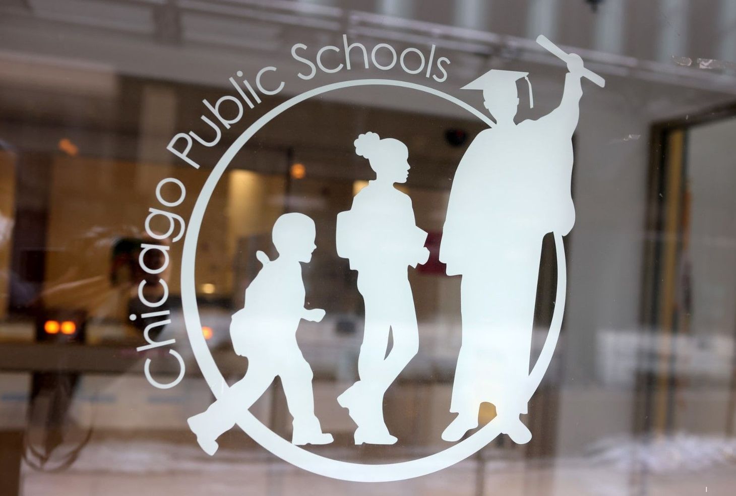Judge OKs $9.25M settlement between Chicago schools, union