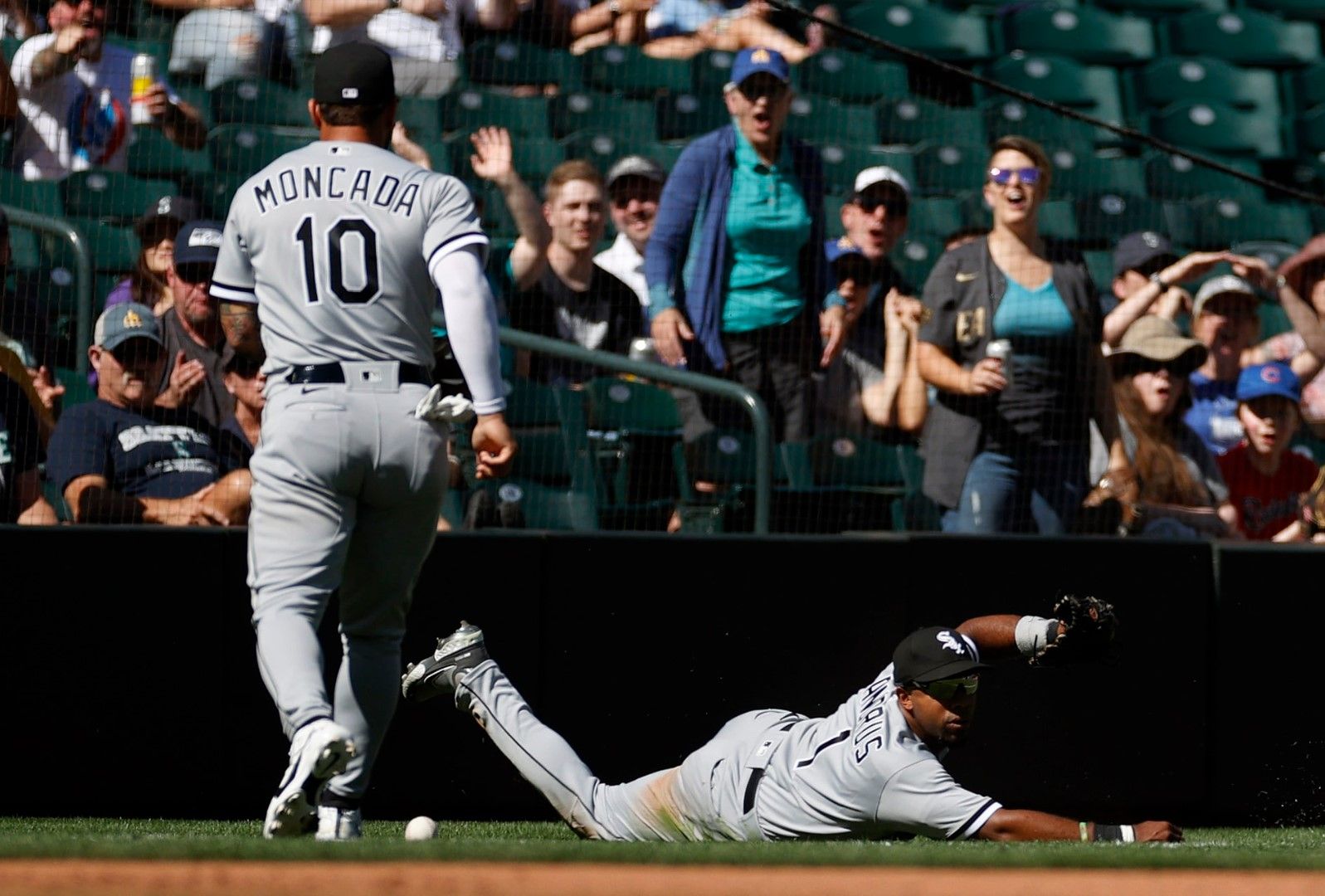 Gilbert ties high with 9 strikeouts, M's beat White Sox 3-0