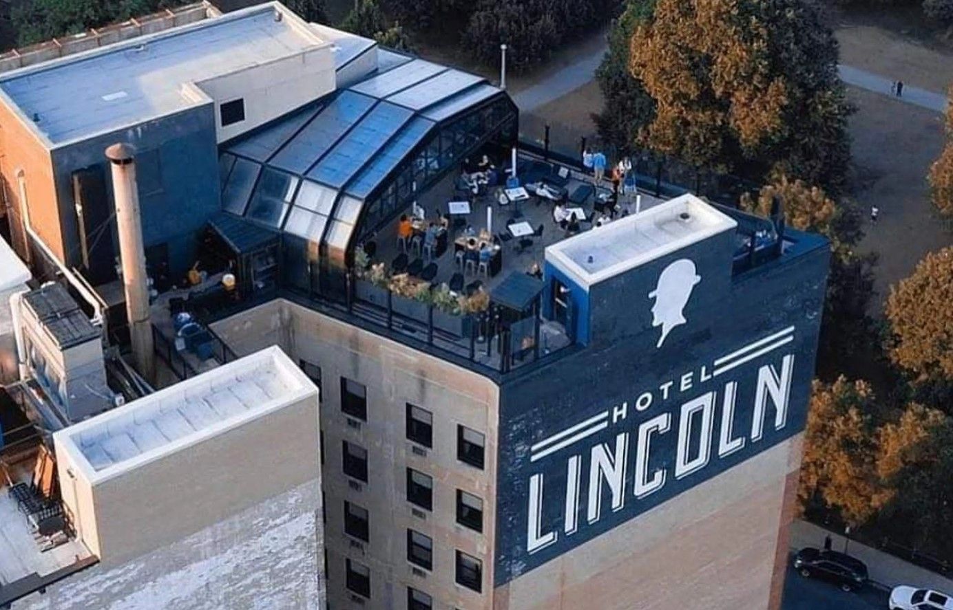 Man shot and killed at Hotel Lincoln rooftop bar in Old Town