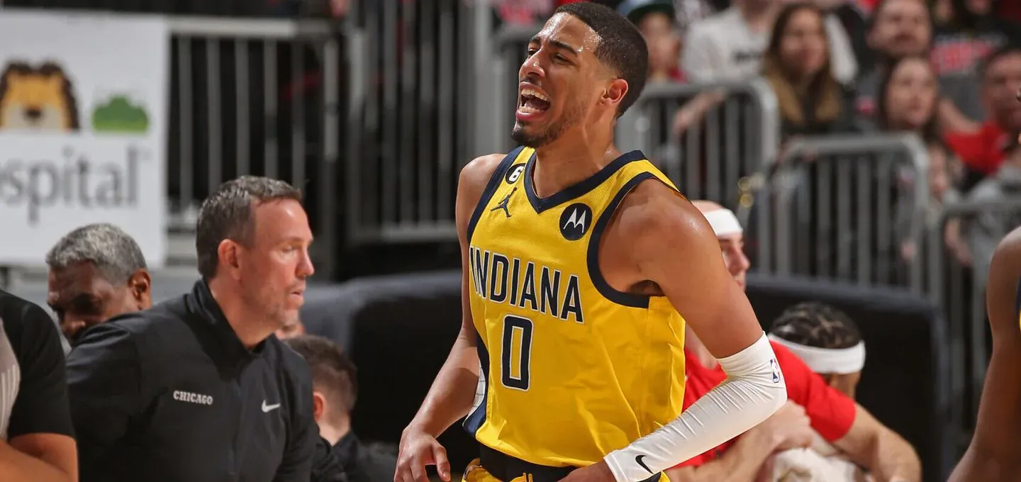 Haliburton's 3-pointer pushes Pacers past Bulls 125-122