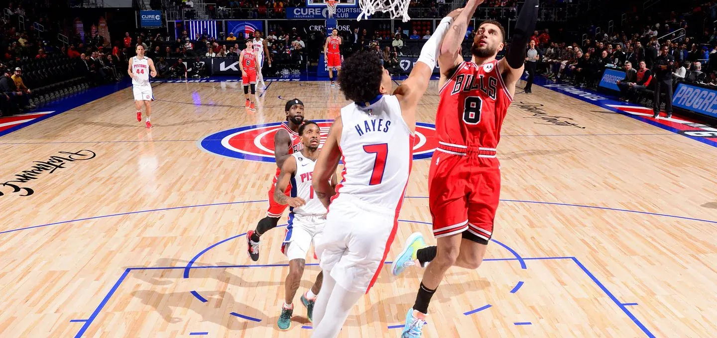 LaVine scores 41, Bulls top Pistons 117-115 after TO blunder