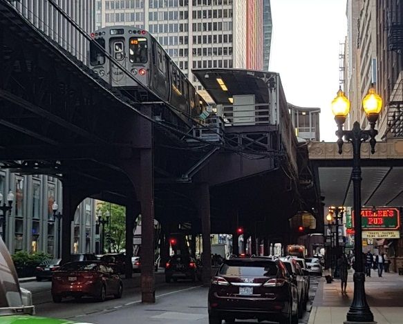 Woman fatally stabbed at outdoor Chicago train platform