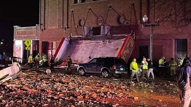 Tornadoes kill at least 11 across US Midwest and South