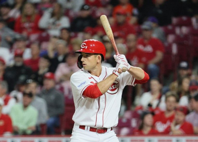 Vosler's three-run blast lifts Reds past Cubs 7-6