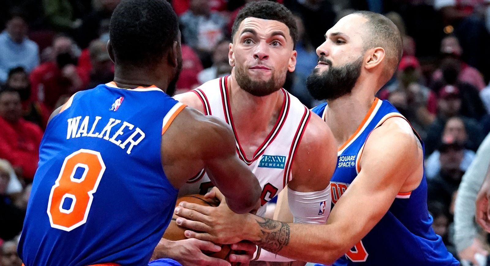 Knicks hang on, deal Bulls first loss 104-103