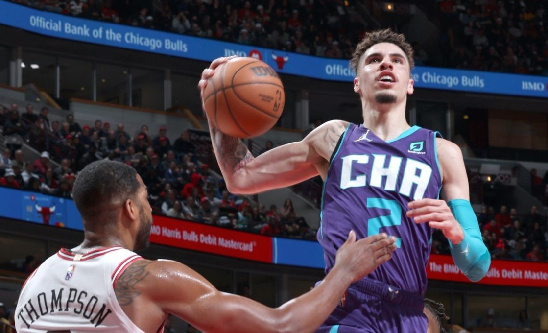 Bulls crushed by hot Hornets, lose 133-117