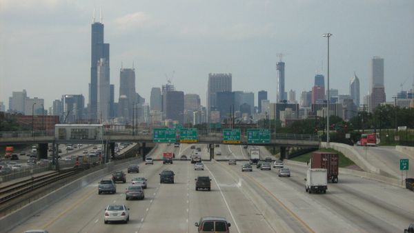 1 dead, 1 hurt Thursday morning in surging Chicago expressway gun violence