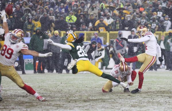 Bears legend Robbie Gould kicks 49ers over the Packers, 13-10