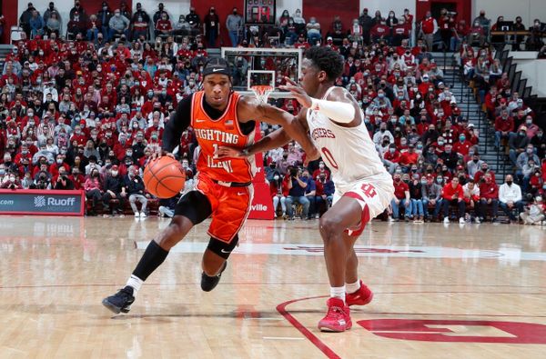 Frazier, No. 18 Illinois surge in 2nd half past Indiana