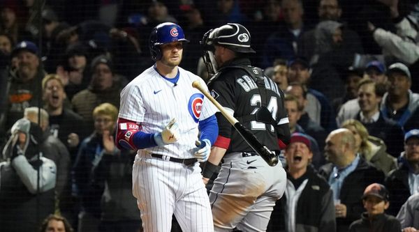 Giolito gets help in pitching White Sox past Cubs 4-3