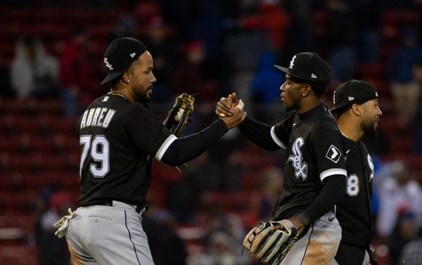 Abreu, White Sox top Red Sox 3-1 in 10 for 5th win in row