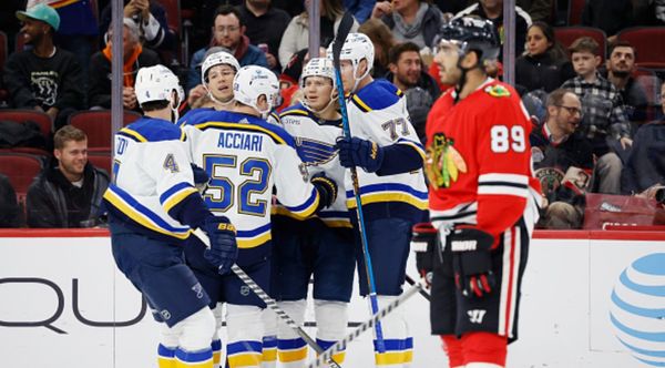 O'Reilly, Kyrou help Blues beat Blackhawks 5-2